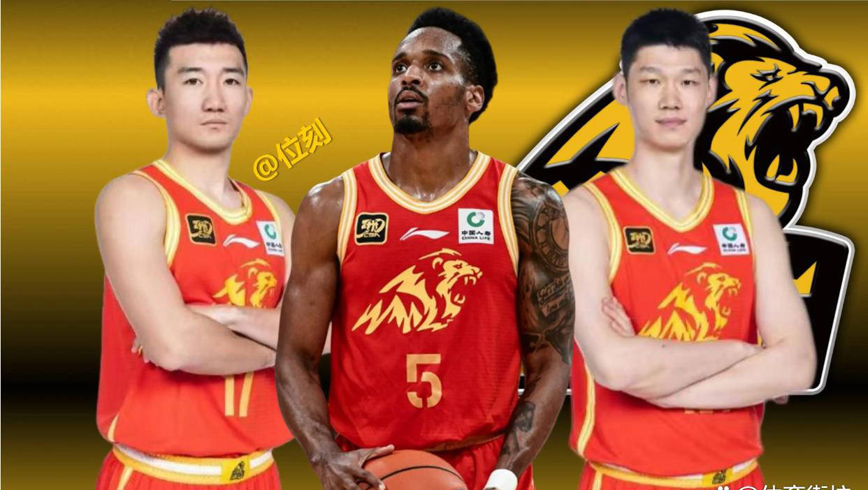 球队合力抢下比赛胜利，表现出色
