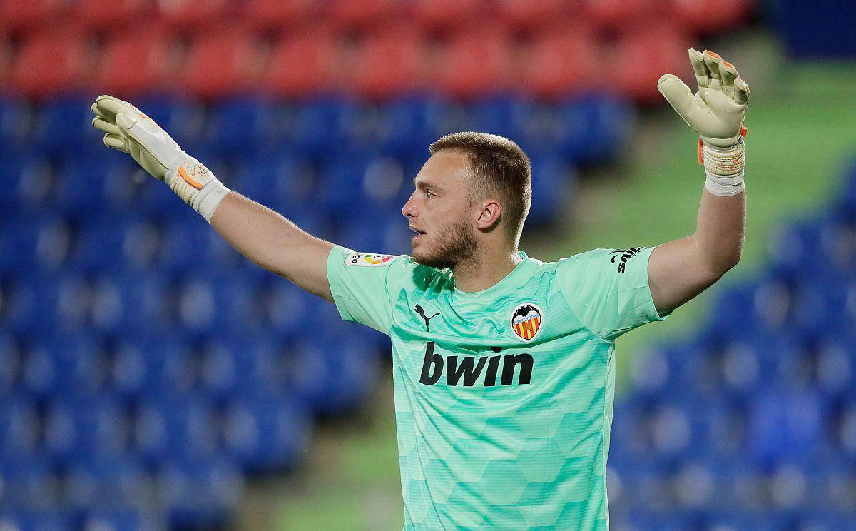 开云体育地址-包含巴伦西亚失利塞维利亚：前进步屯，欧冠梦碎的词条