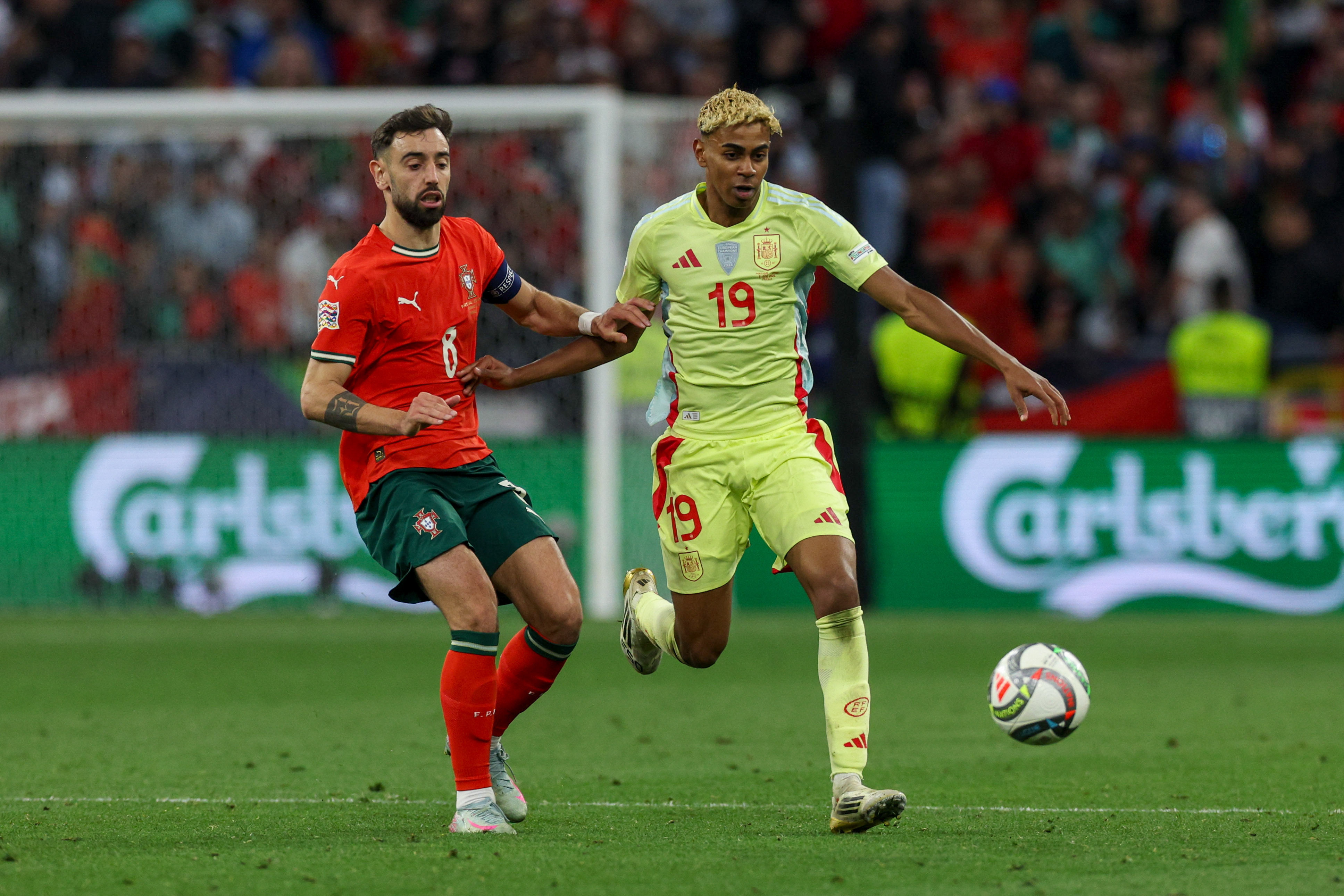 葡萄牙队在欧预赛中展现实力,斩获胜利 葡萄牙队在欧预赛中展现实力,斩获胜利