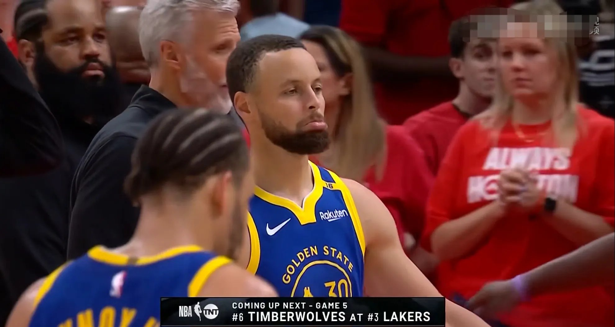 老鹰后卫连续两场大爆发,成为关键先生的简单介绍 老鹰后卫连续两场大爆发,成为关键先生的简单介绍