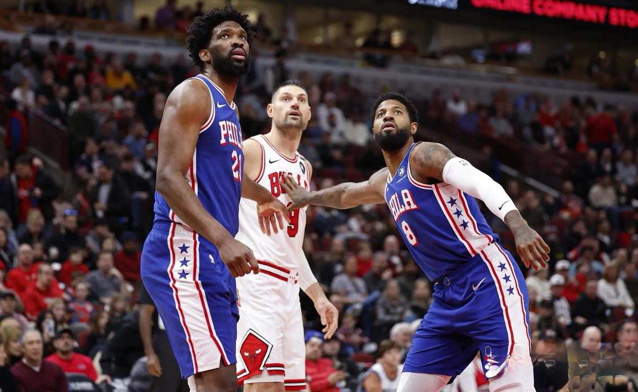 开云体育在线-76人主场大胜篮网，豪取三连胜