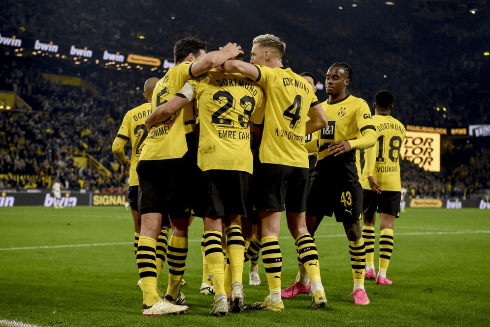 多特蒙德客场逆转,取得关键胜利 多特蒙德客场逆转,取得关键胜利