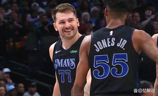 开云体育下载-奇才击溃独行侠，升至东部前十将竞争加剧的简单介绍