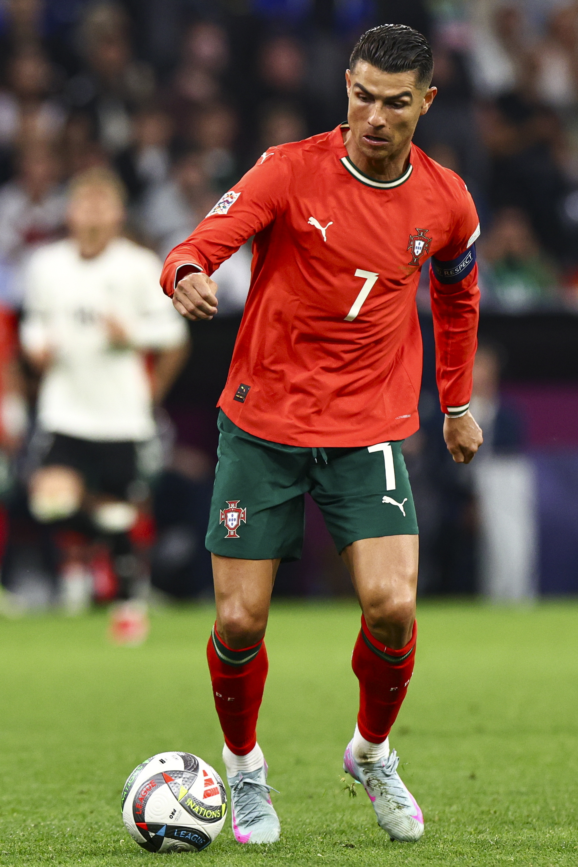 葡萄牙球员踢出好戏，晋级欧国联半决赛瞄准冠军