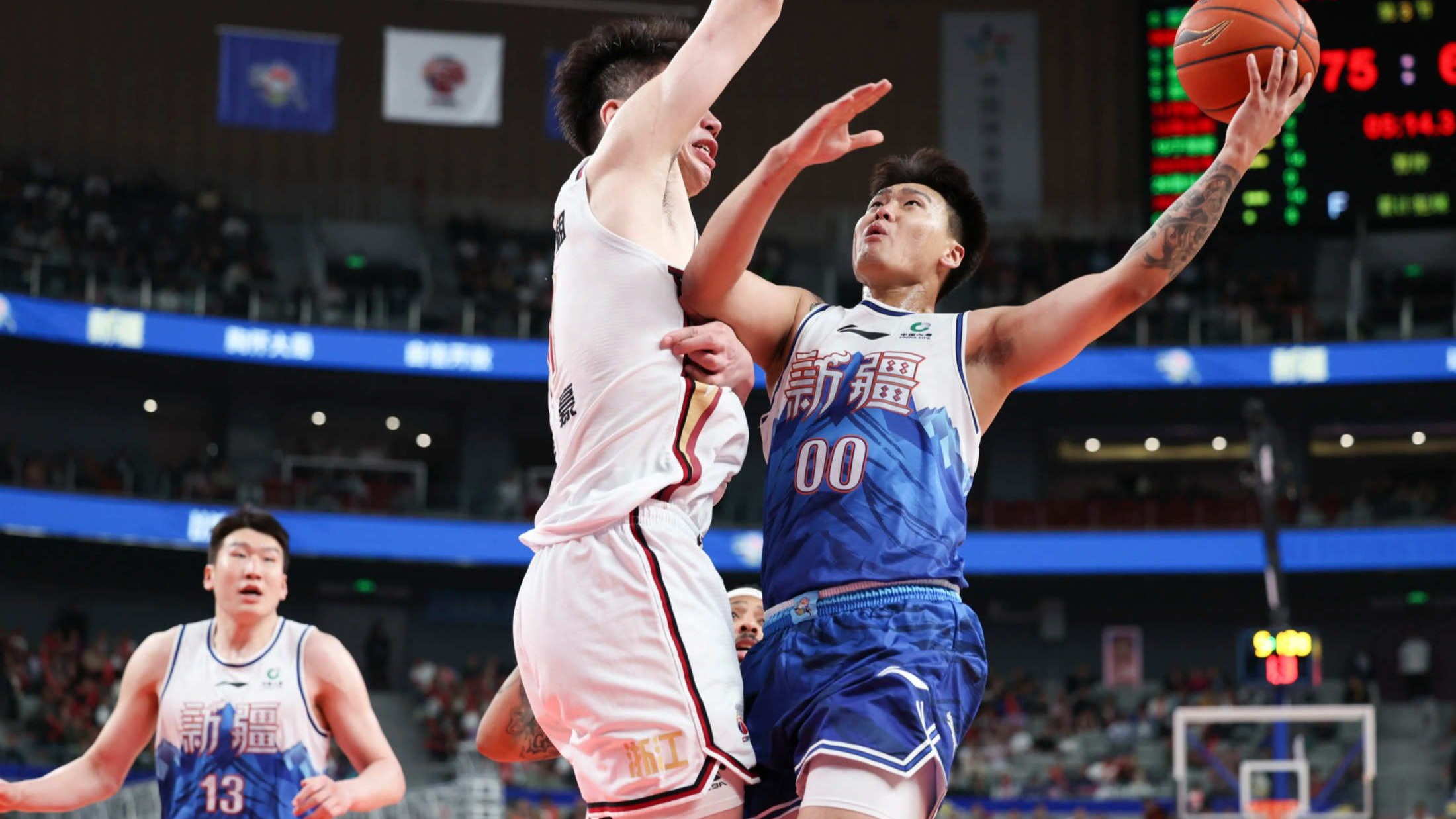 新疆男篮无法阻止浙江逆袭，陷入困境